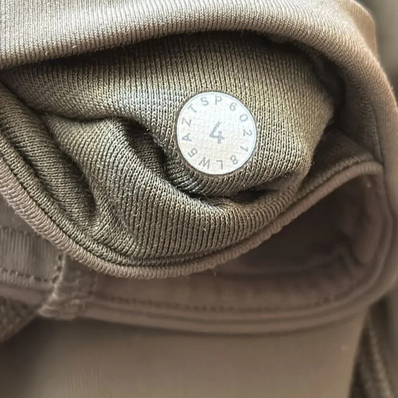 Lululemon sz 4 All The Right Places Pant II 28" Sage great pre owned condition - Picture 9 of 14